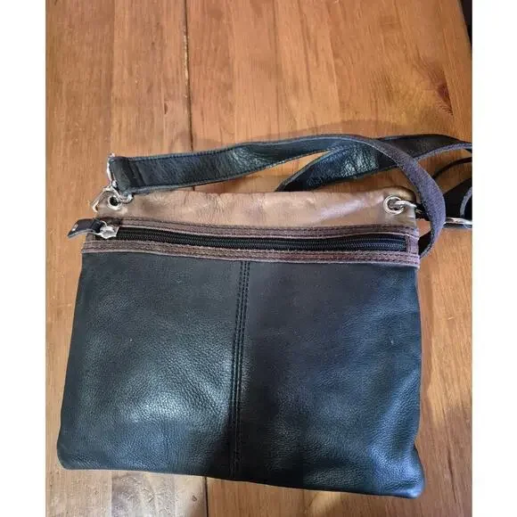 Fossil crossbody bag soft pebble leather and suede‎ adjustable strap medium size - Picture 2 of 6